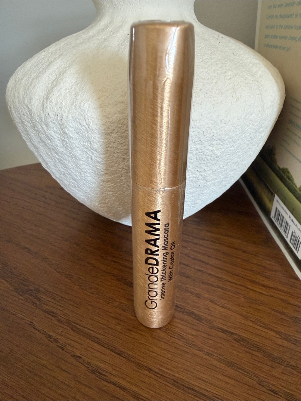 GrandeDRAMA Intense Thickening Mascara — Gold Full- Size